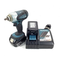 Makita XWT06 18V Cordless 3/8" Impact Wrench Kit